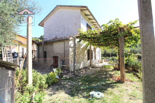 casa indipendente in vendita a Narni