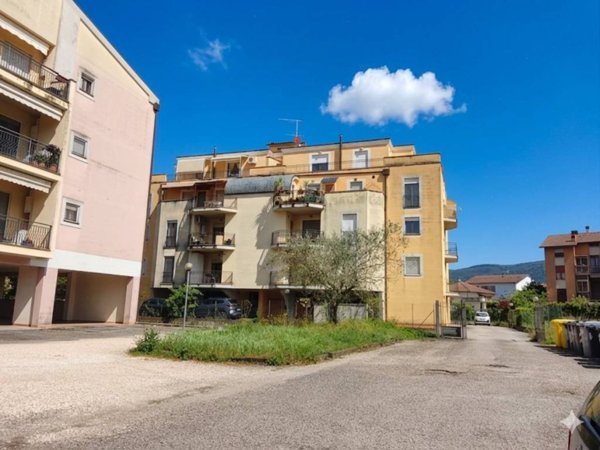 appartamento in vendita a Narni in zona Narni Scalo
