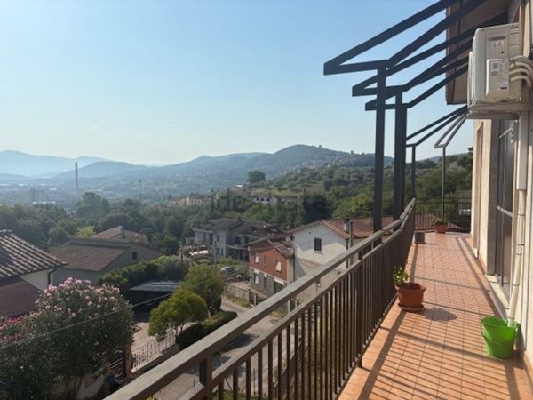 casa indipendente in vendita a Narni