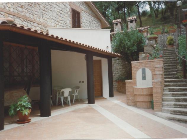 casa indipendente in vendita a Narni