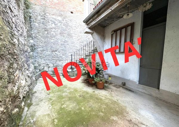casa semindipendente in vendita a Narni