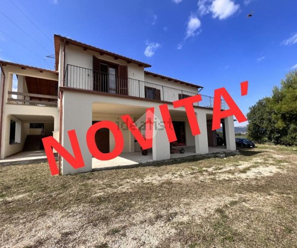casa indipendente in vendita a Narni