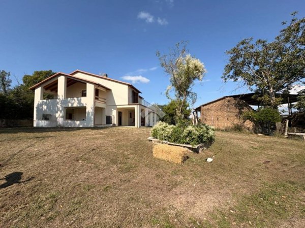 casa indipendente in vendita a Narni