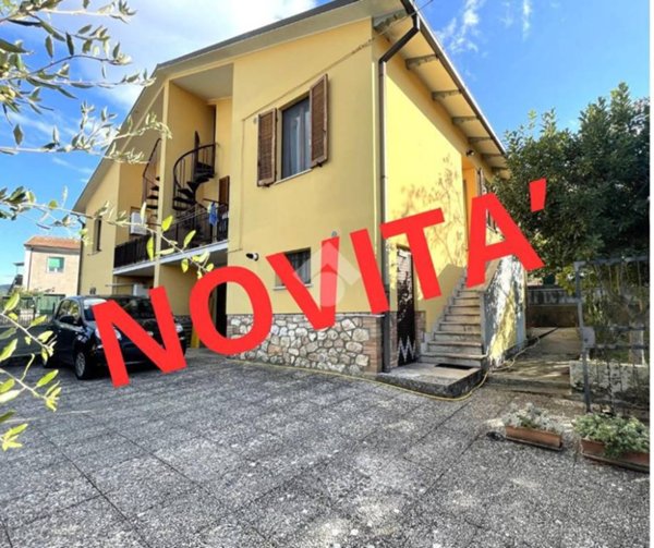 casa indipendente in vendita a Narni in zona Santa Lucia
