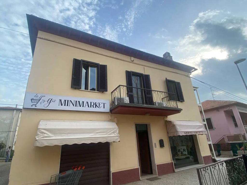 negozio in vendita a Narni in zona Vigne