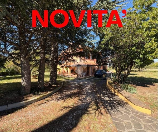 casa indipendente in vendita a Narni