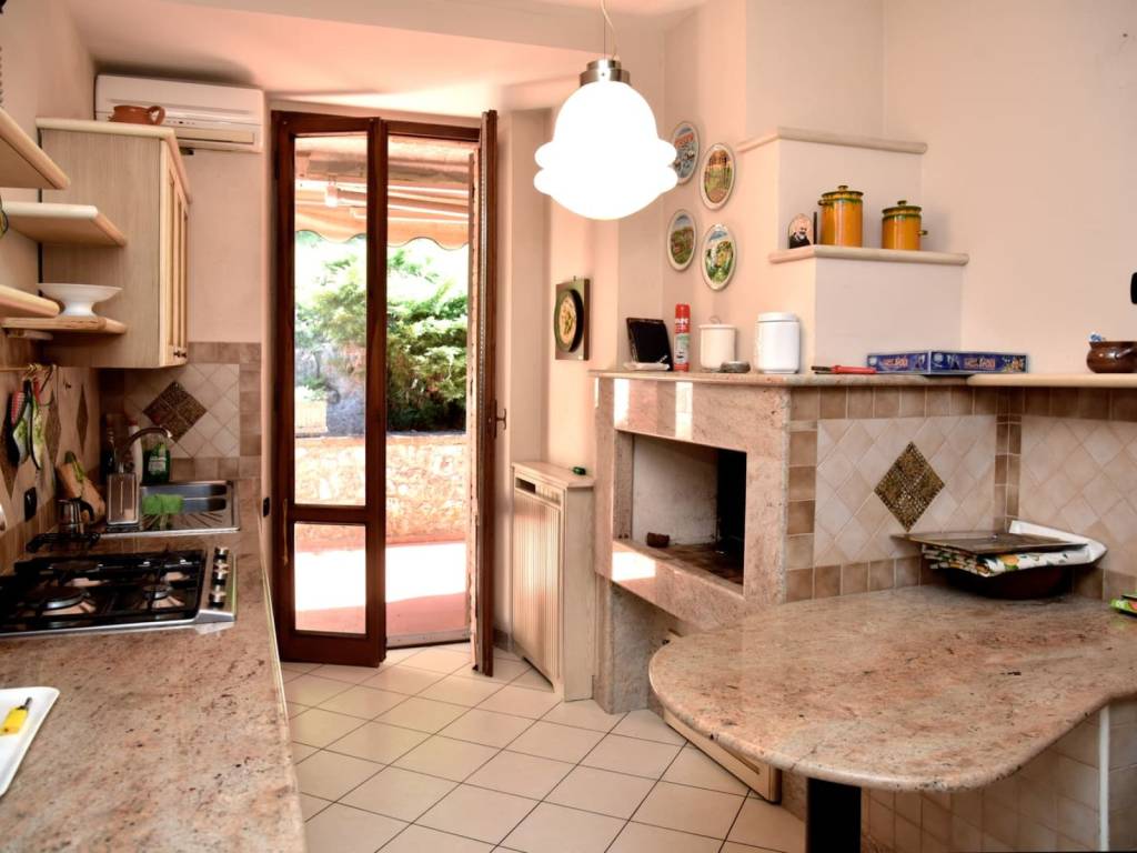 casa indipendente in vendita a Narni