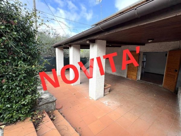 casa indipendente in vendita a Narni