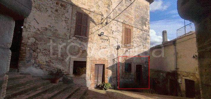 locale commerciale in vendita a Narni in zona Montoro