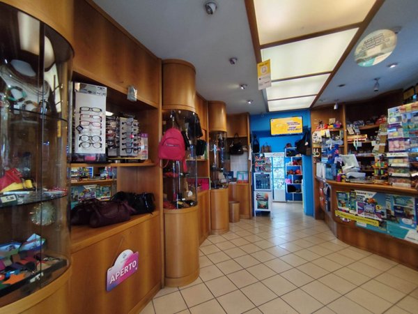 negozio in vendita a Narni in zona Narni Scalo