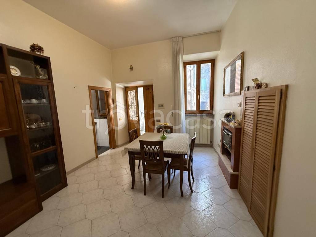 appartamento in vendita a Narni in zona Tre ponti