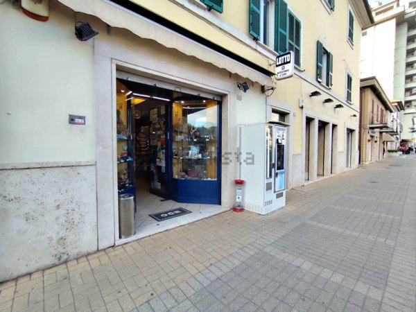 locale di sgombero in vendita a Narni in zona Narni Scalo