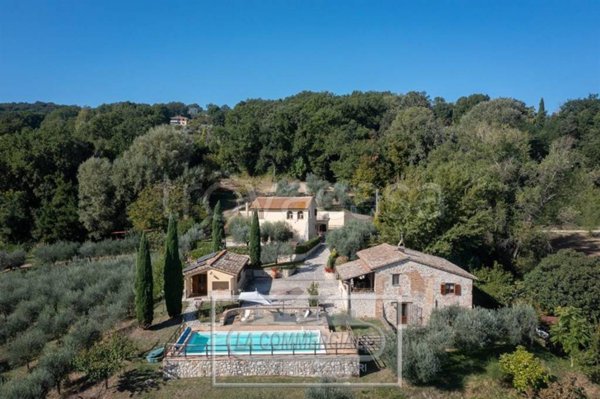 casa indipendente in vendita a Narni