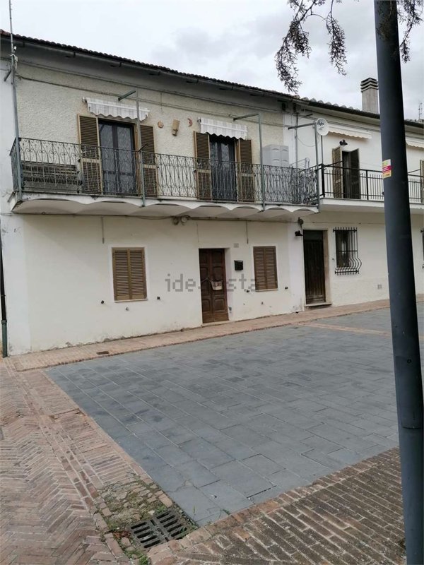 appartamento in vendita a Narni in zona Montoro