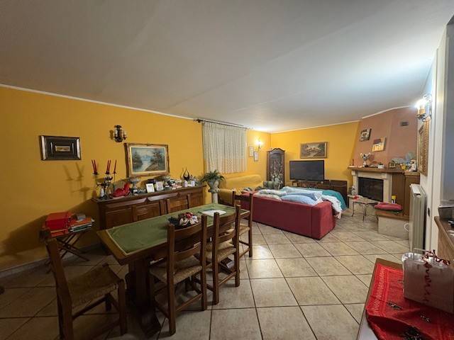 casa indipendente in vendita a Narni