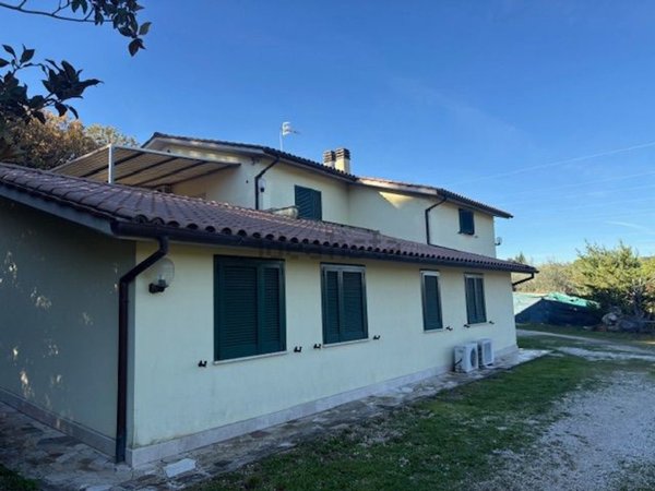 casa indipendente in vendita a Narni in zona Borgaria