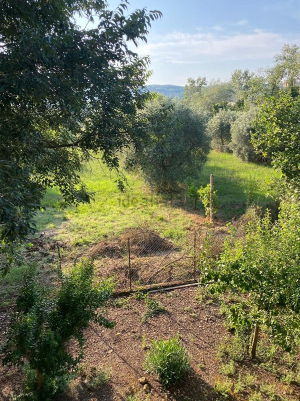 casa indipendente in vendita a Narni