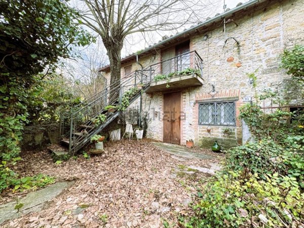 casa indipendente in vendita a Narni