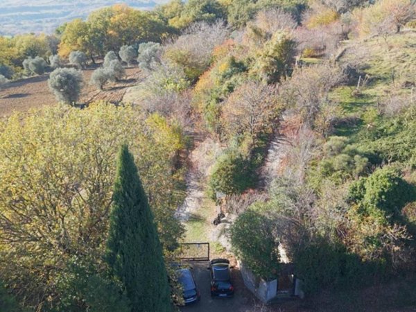 casa indipendente in vendita a Narni