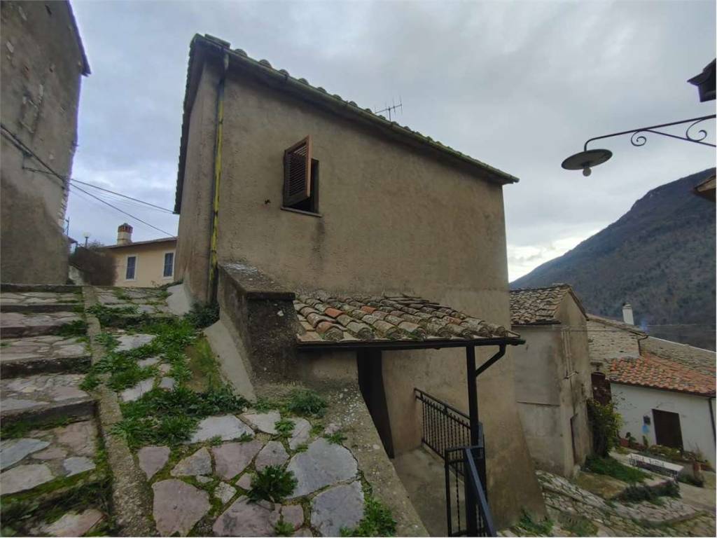 casa indipendente in vendita a Narni in zona Sant'Urbano