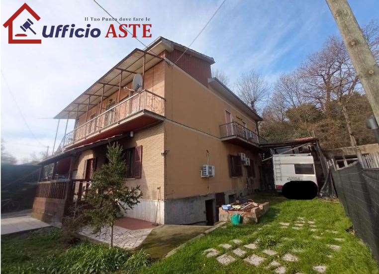 casa indipendente in vendita a Narni