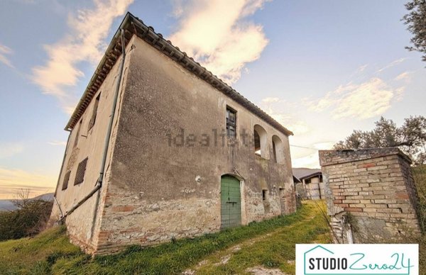 pentavano in vendita a Narni in zona Capitone