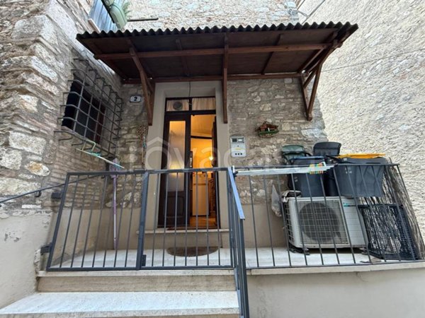 casa indipendente in vendita a Narni