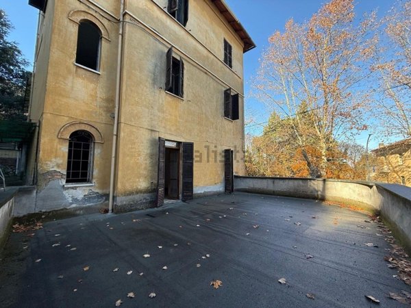 casa indipendente in vendita a Narni in zona Santa Lucia