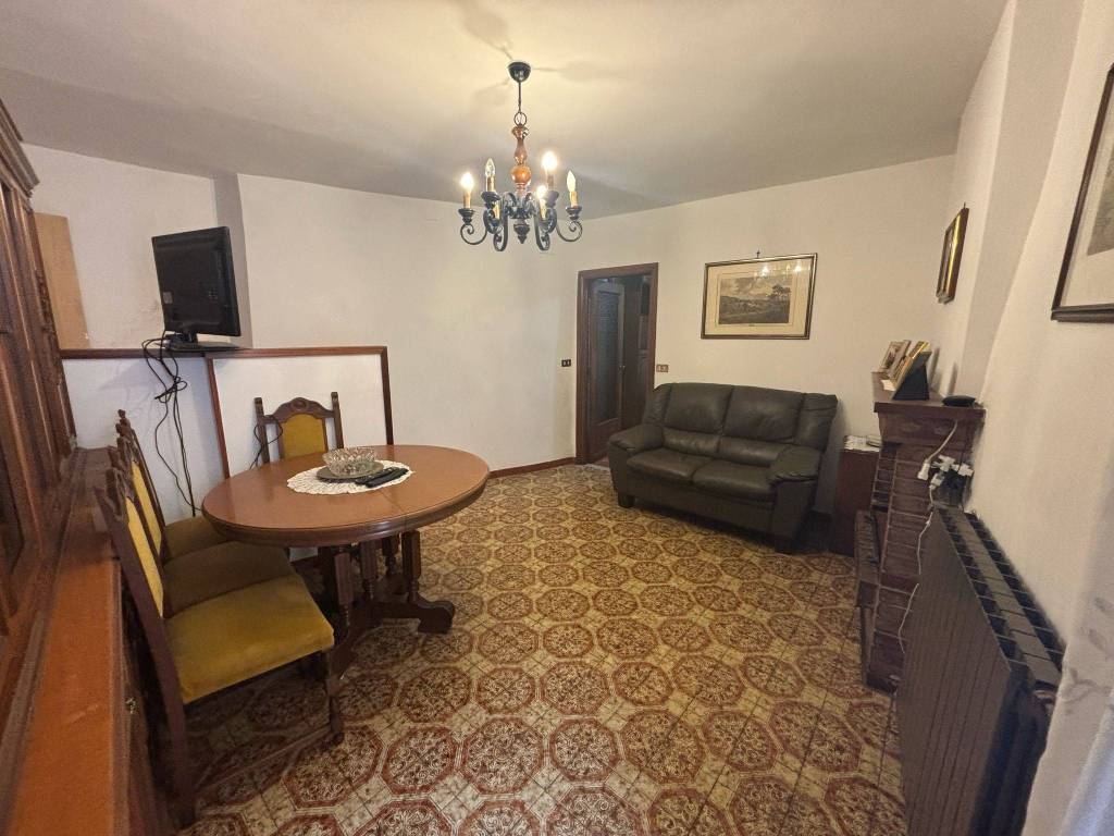 appartamento in vendita a Narni in zona Stifone