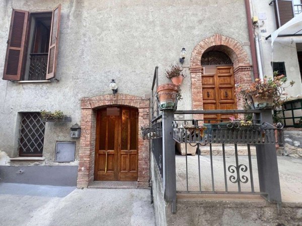 casa indipendente in vendita a Narni in zona Schifanoia