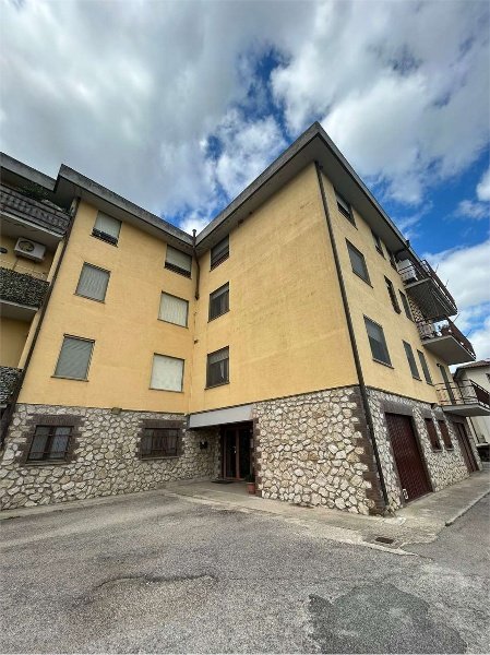 appartamento in vendita a Narni in zona Santa Lucia
