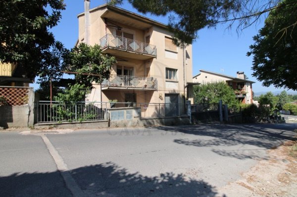 casa indipendente in vendita a Narni