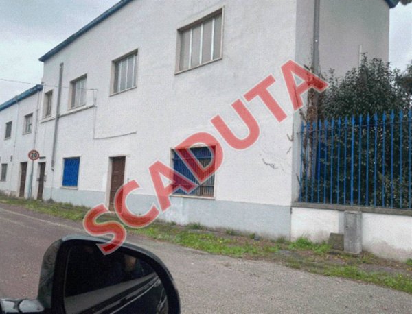 locale commerciale in vendita a Narni in zona Montoro