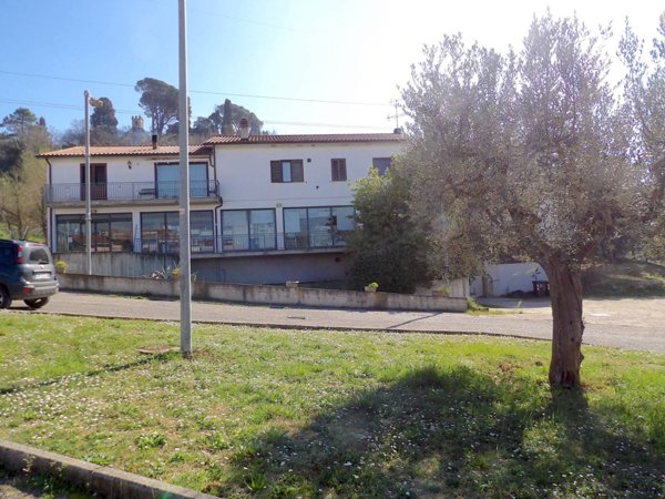 locale commerciale in vendita a Narni in zona Taizzano