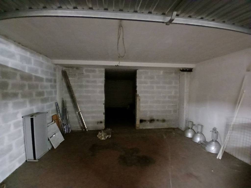 locale di sgombero in vendita a Narni in zona Narni Scalo