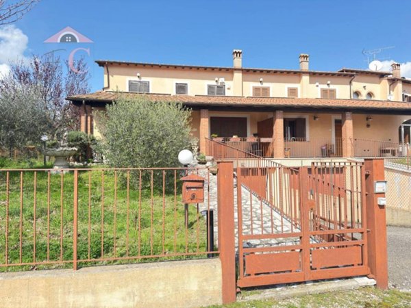 casa indipendente in vendita a Narni