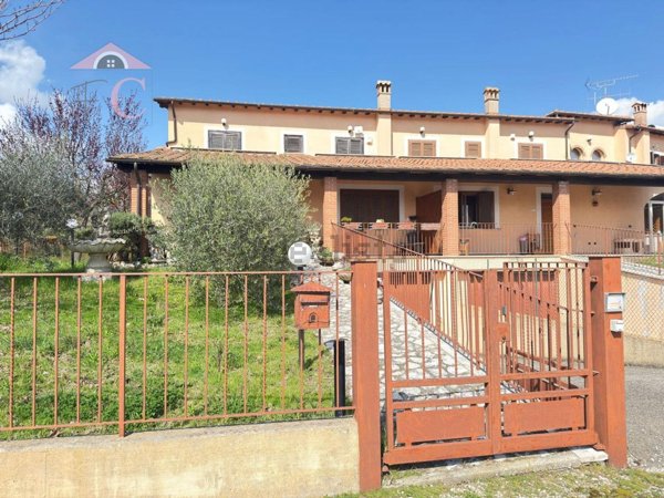 casa indipendente in vendita a Narni