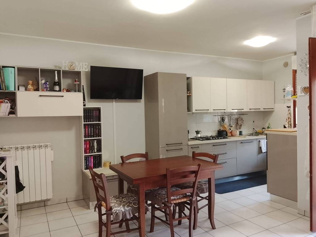 appartamento in vendita a Narni in zona Narni Scalo