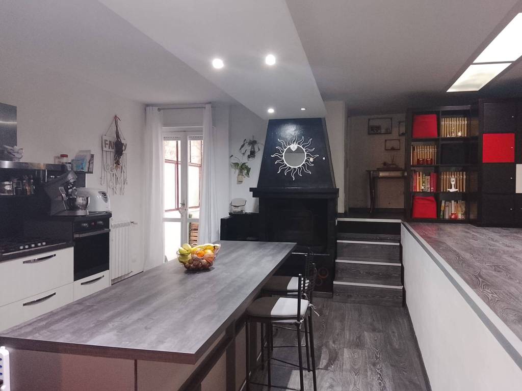 appartamento in vendita a Narni in zona Santa Lucia