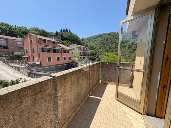 appartamento in vendita a Narni in zona Santa Lucia