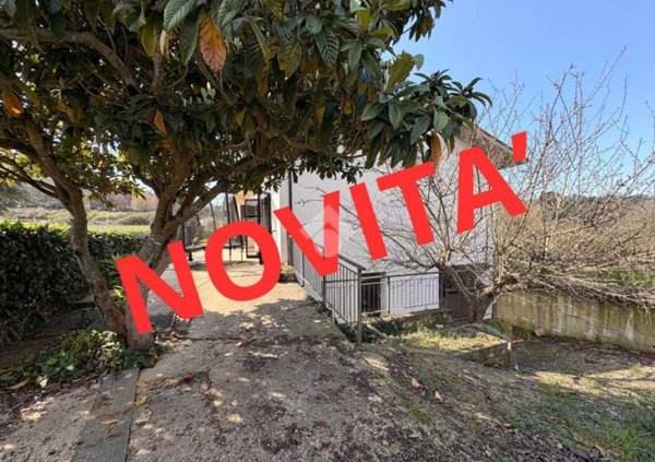 casa indipendente in vendita a Narni in zona Borgaria