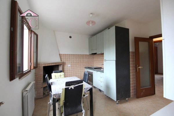 appartamento in vendita a Narni in zona Narni Scalo