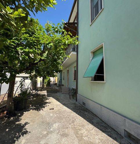 appartamento in vendita a Narni in zona Narni Scalo