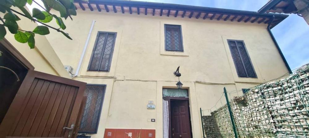 appartamento in vendita a Narni in zona Stifone