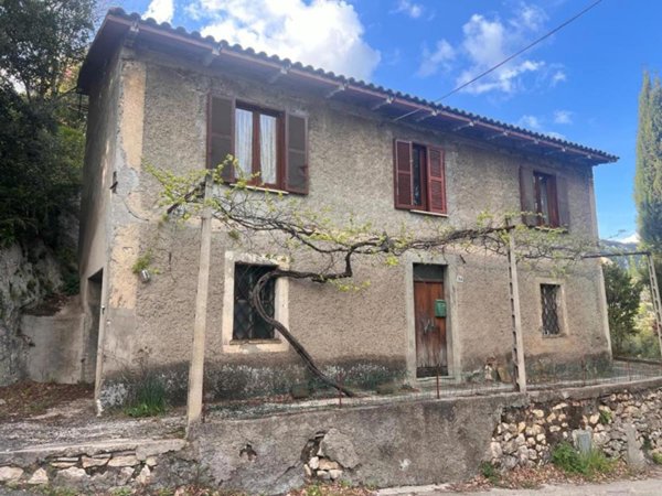 casa indipendente in vendita a Narni
