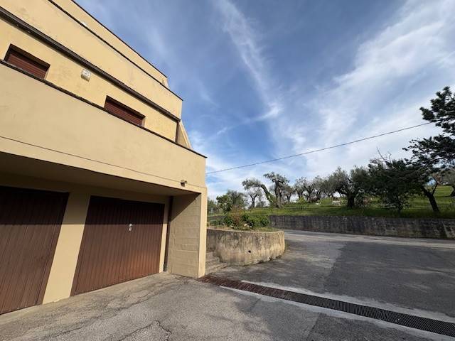 appartamento in vendita a Narni in zona Montoro