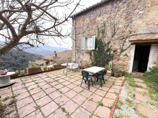 appartamento in vendita a Narni in zona Montoro