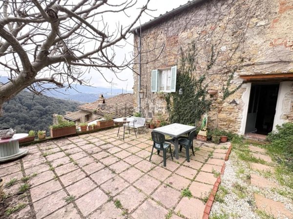 appartamento in vendita a Narni in zona Montoro