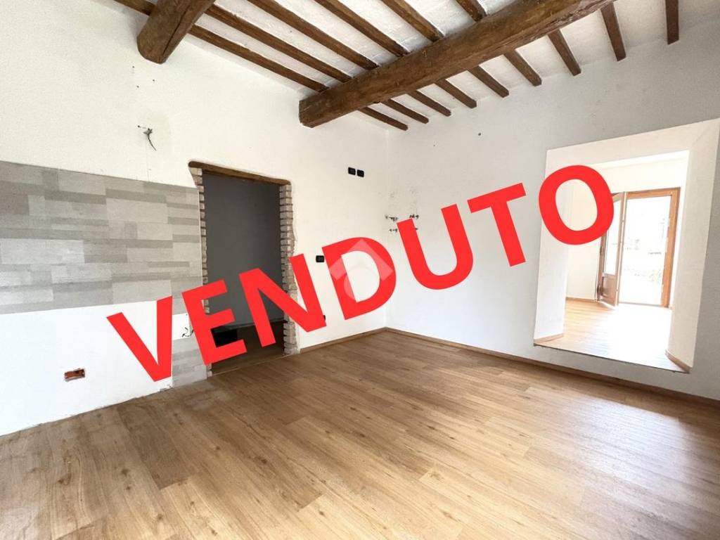 casa indipendente in vendita a Narni