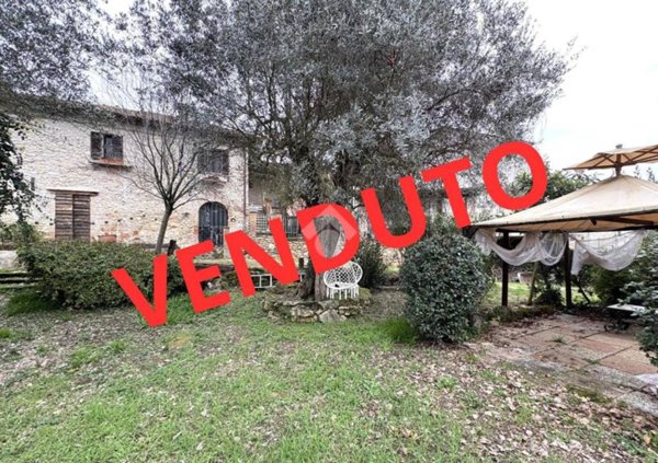 casa indipendente in vendita a Narni